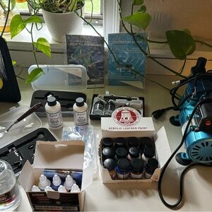 Acrylic Leather Paint Set with Airbrush Kit
